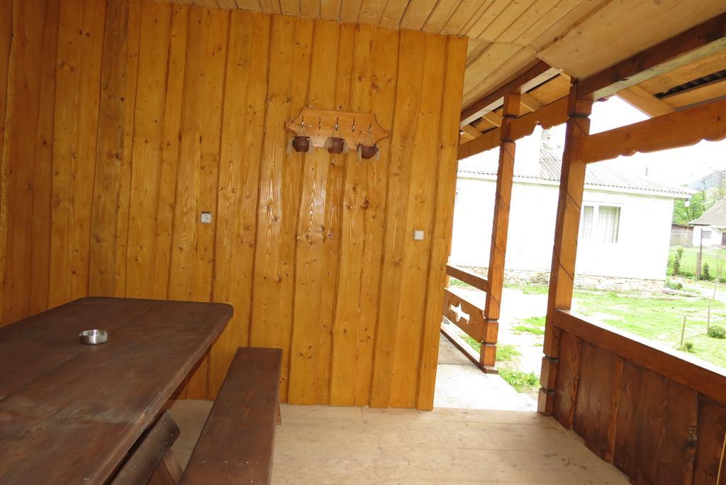 Bilyy Kamin Guest House Tatariv Buitenkant foto