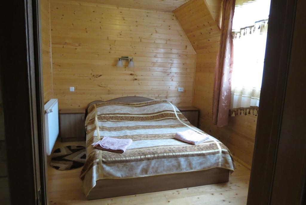 Bilyy Kamin Guest House Tatariv Buitenkant foto