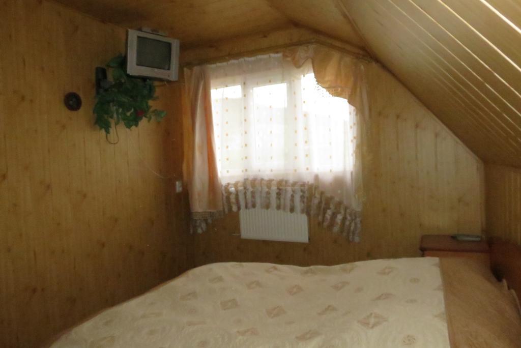 Bilyy Kamin Guest House Tatariv Kamer foto
