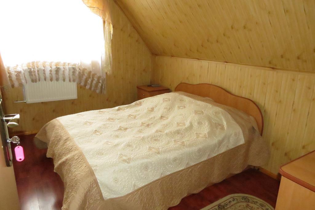 Bilyy Kamin Guest House Tatariv Kamer foto