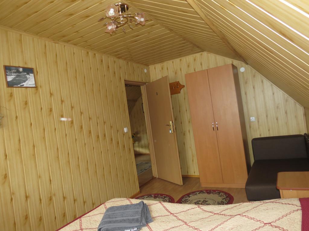Bilyy Kamin Guest House Tatariv Buitenkant foto