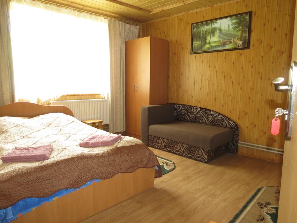 Bilyy Kamin Guest House Tatariv Buitenkant foto