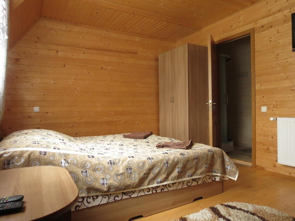 Bilyy Kamin Guest House Tatariv Buitenkant foto